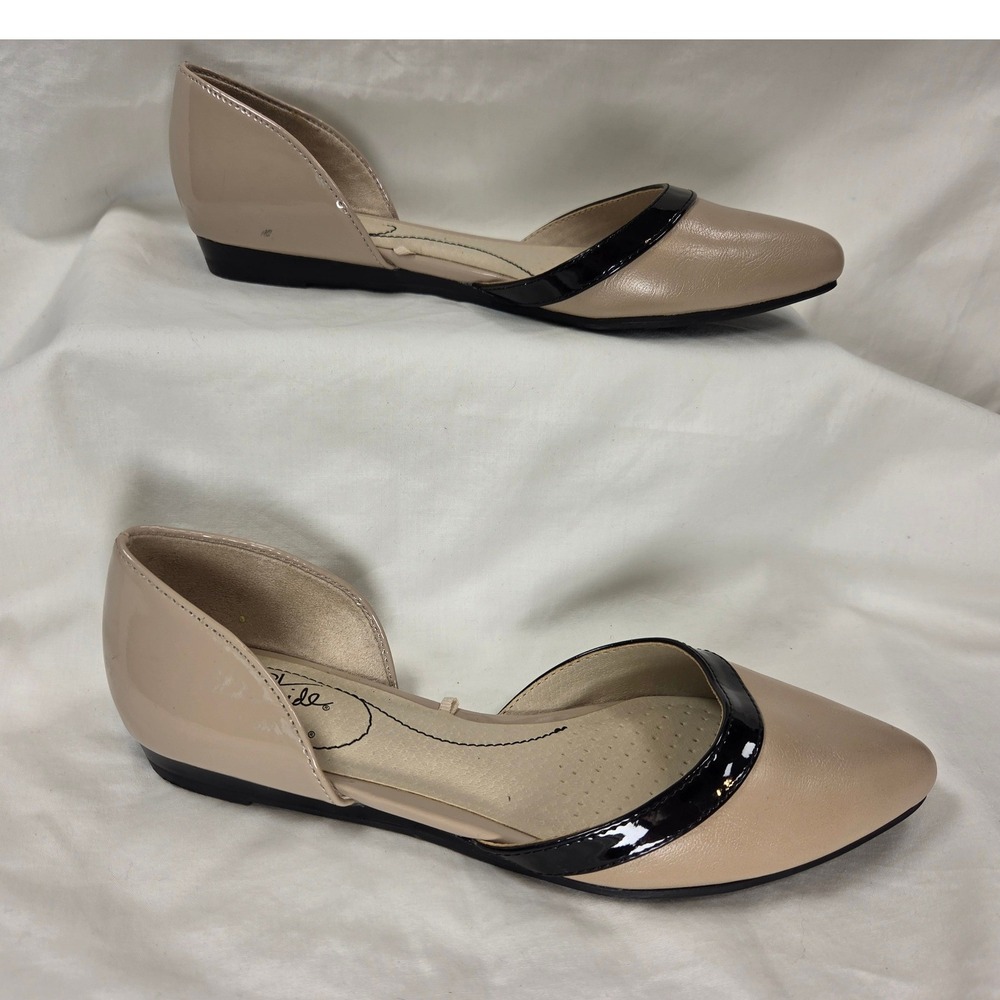 Life Stride Women Sz 6M Quintessa Beige Nude Flat Pointed Toe Office Chic EUC